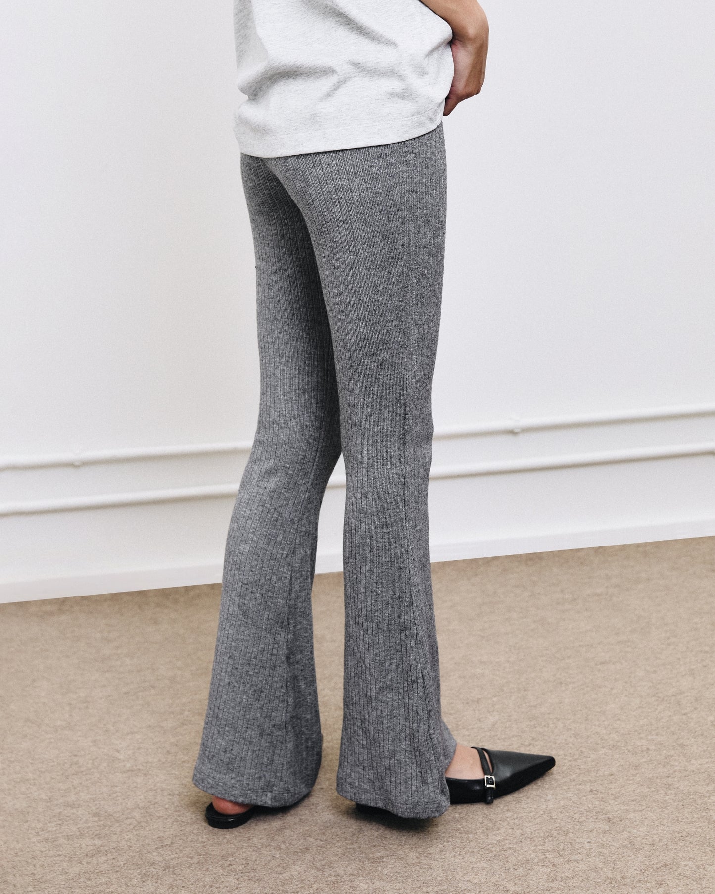 KATE FLAREPANTS IN DARK GREY