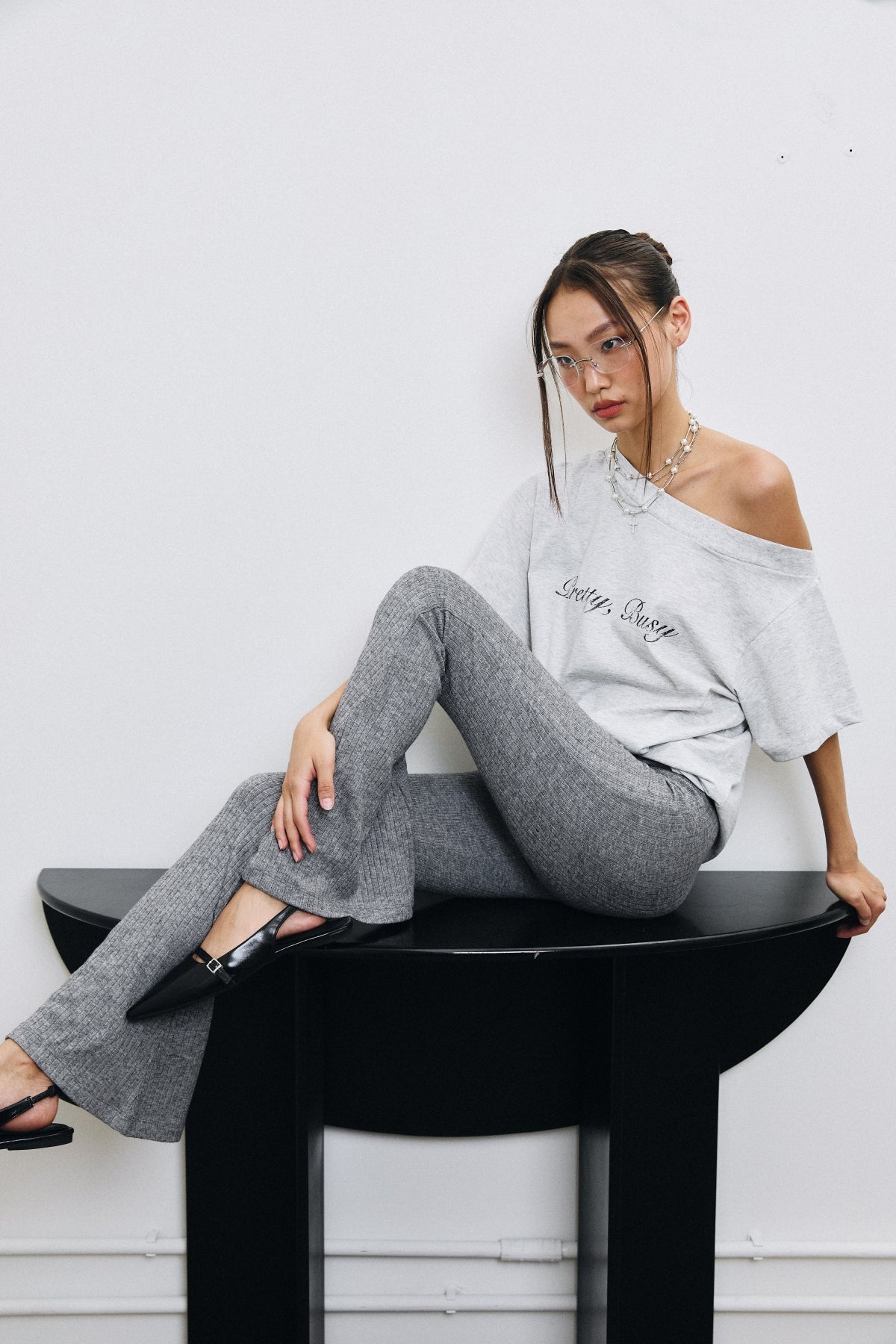 PRETTY, BUSY TEE IN LIGHT GREY