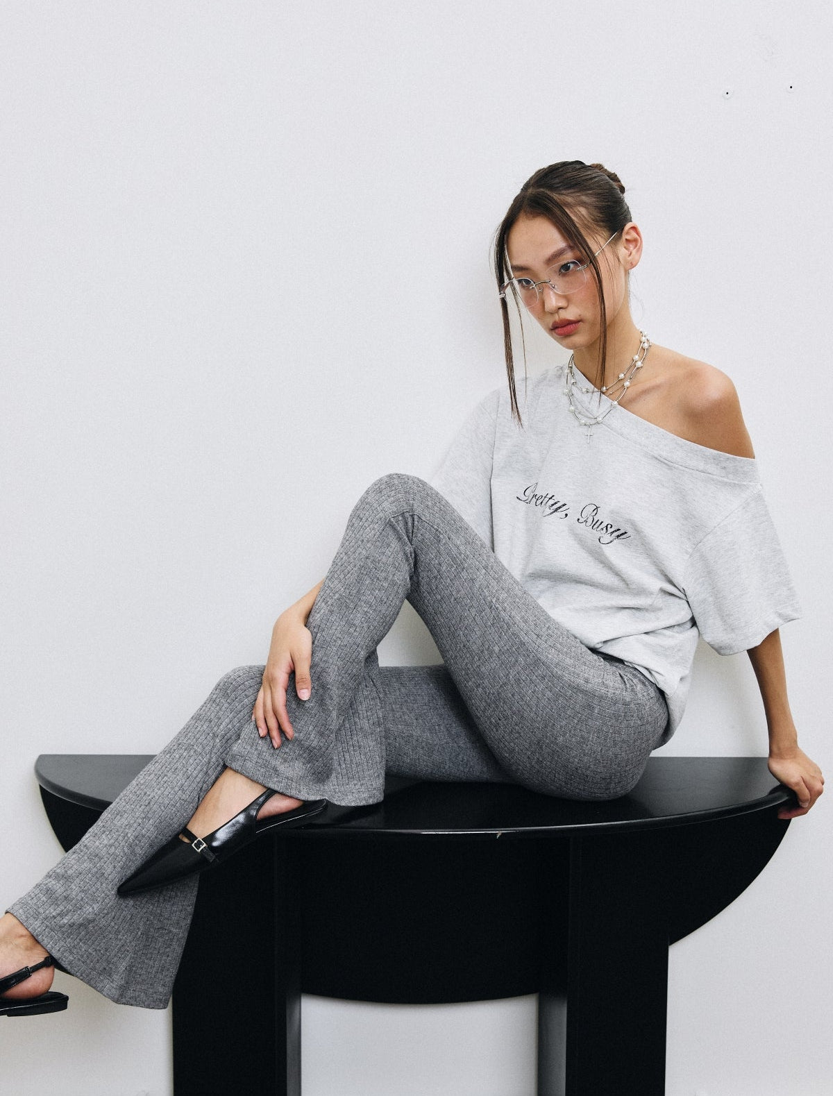 PRETTY, BUSY TEE IN LIGHT GREY