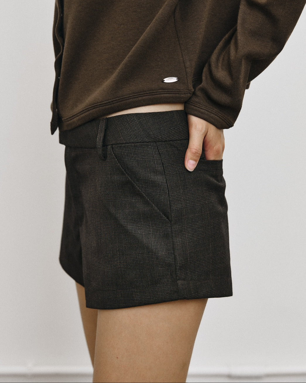 MICROSHORTS IN BROWN