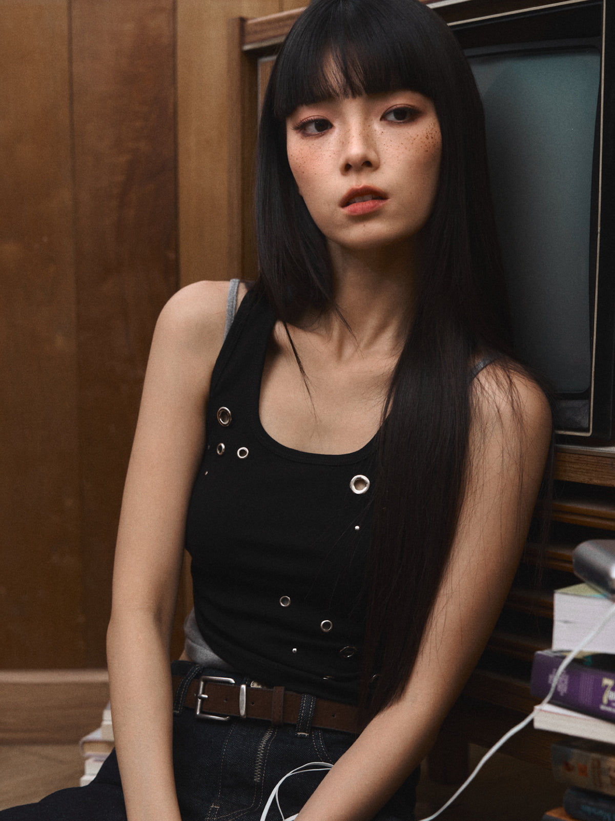 EYELET TANK IN BLACK