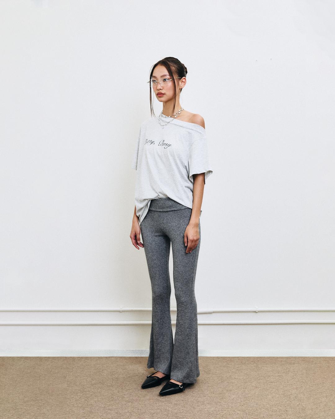 KATE FLAREPANTS IN DARK GREY