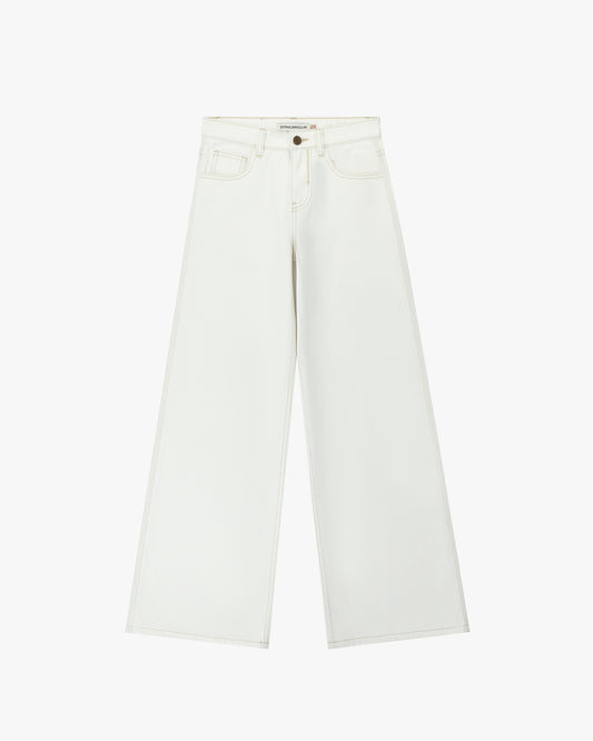LOW-RISE WIDE LEG JEANS IN WHITE