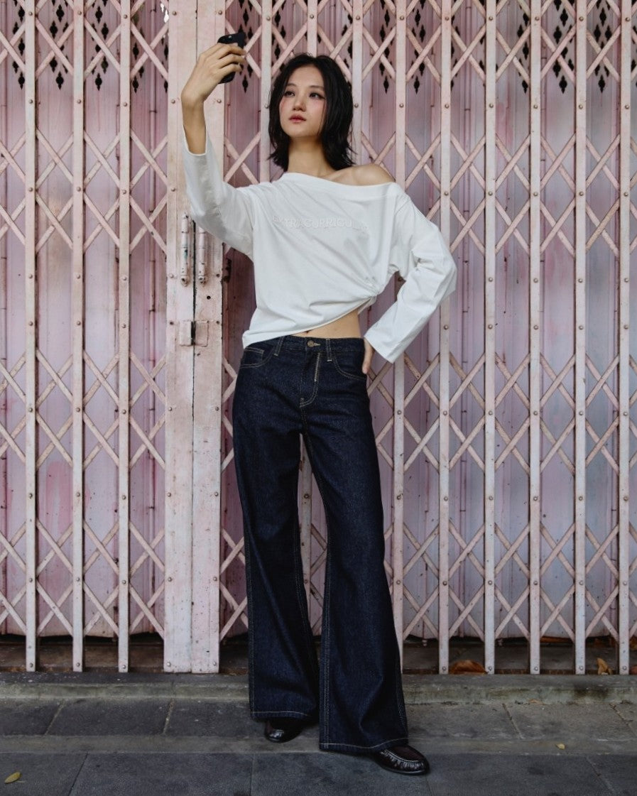 LONGSLEEVE OFF-SHOULDER IN WHITE