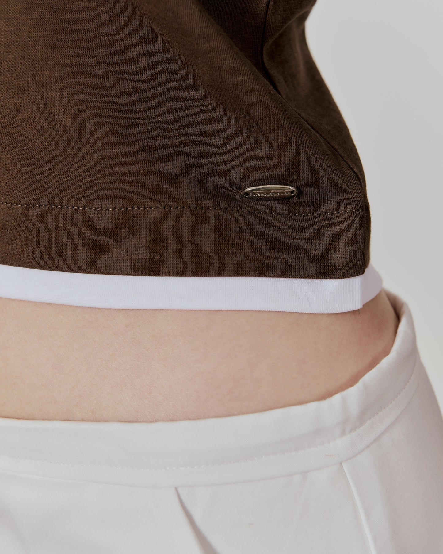 3/4 SLEEVE TOP IN BROWN