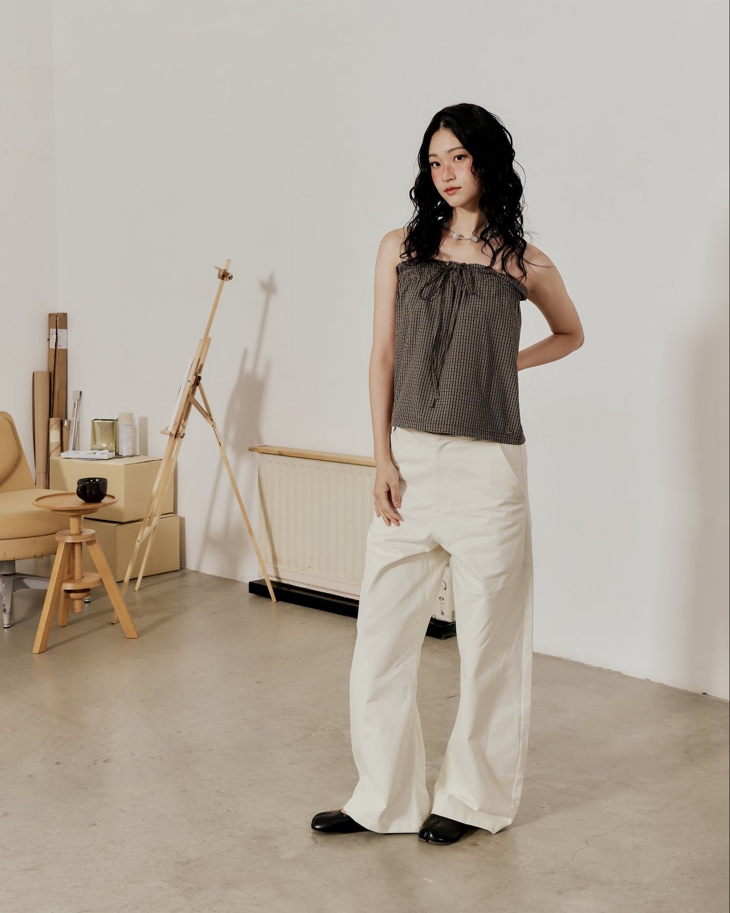 BAGGY CURVED PANTS IN CREAM