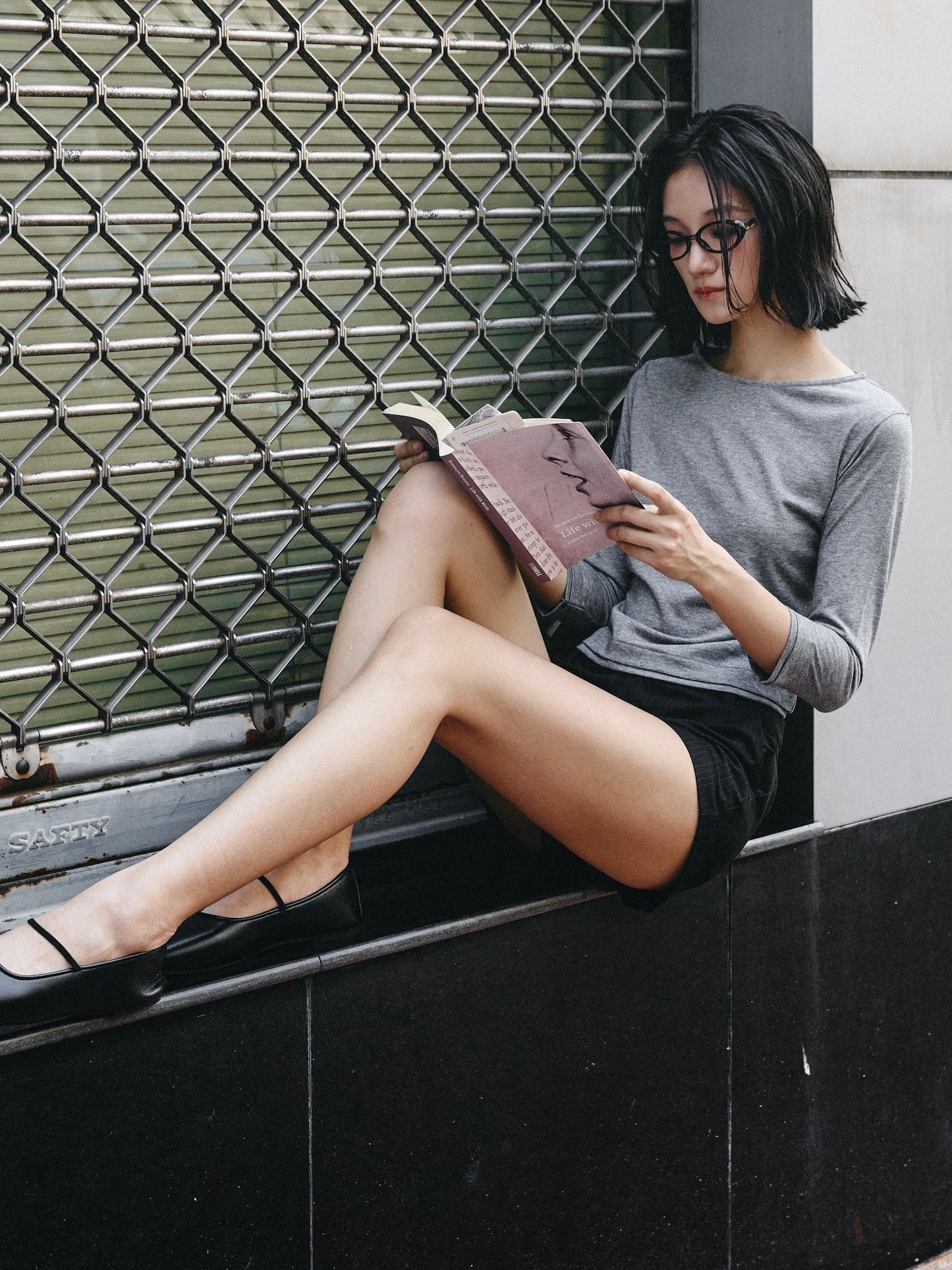 3/4 SLEEVE TOP IN GREY