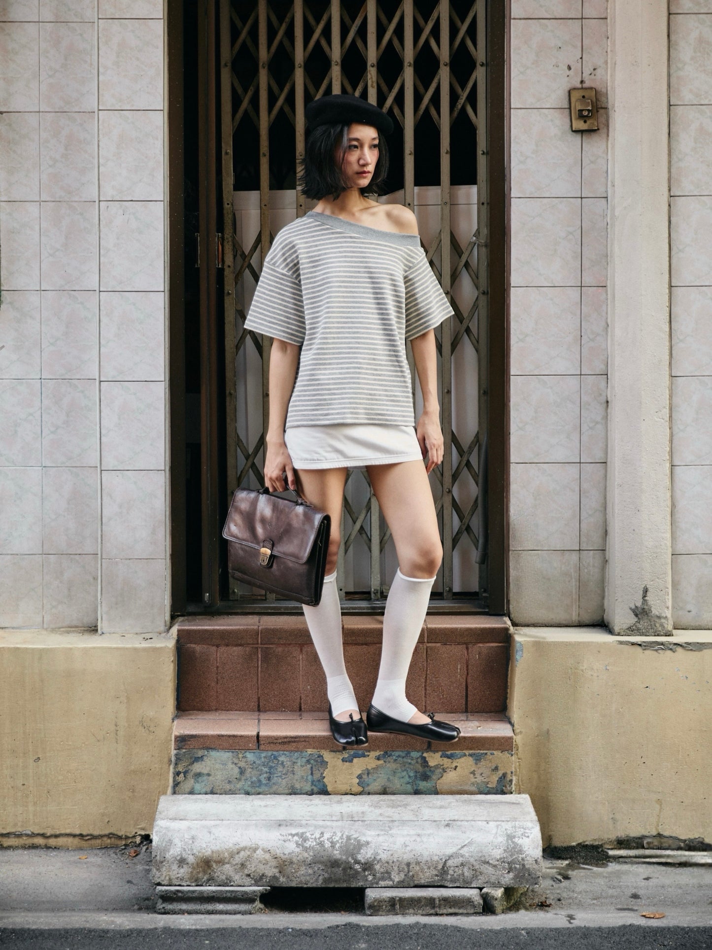 STRIPE OFF-SHOULDER IN GREY