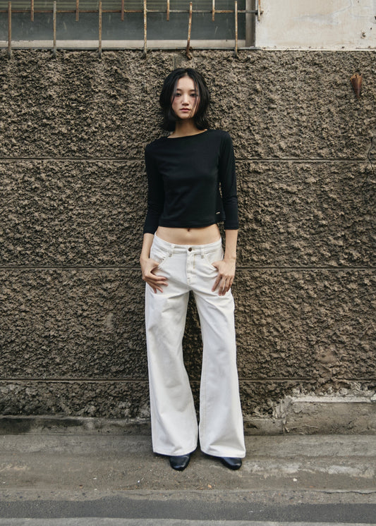 LOW-RISE WIDE LEG JEANS IN WHITE