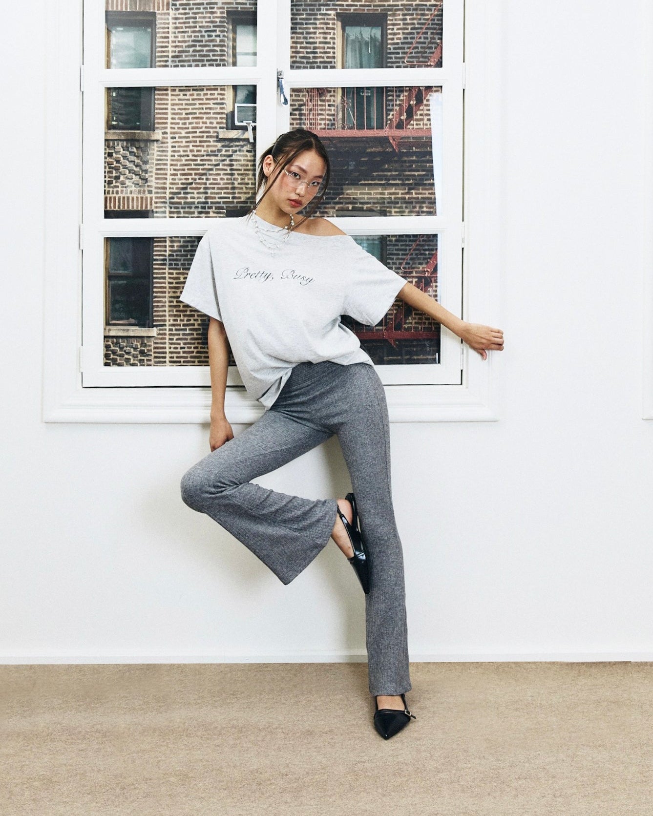 PRETTY, BUSY TEE IN LIGHT GREY