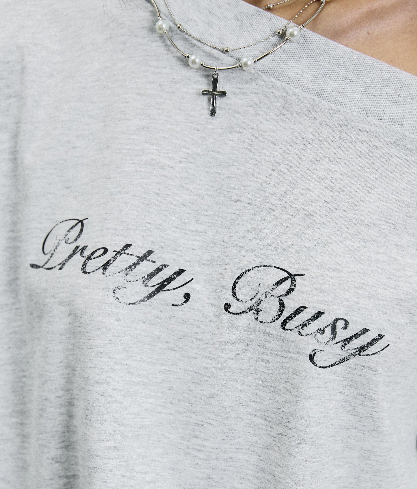 PRETTY, BUSY TEE IN LIGHT GREY