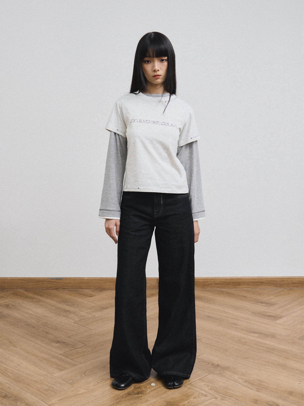 REWORKED LOGO TEE IN LIGHT GREY