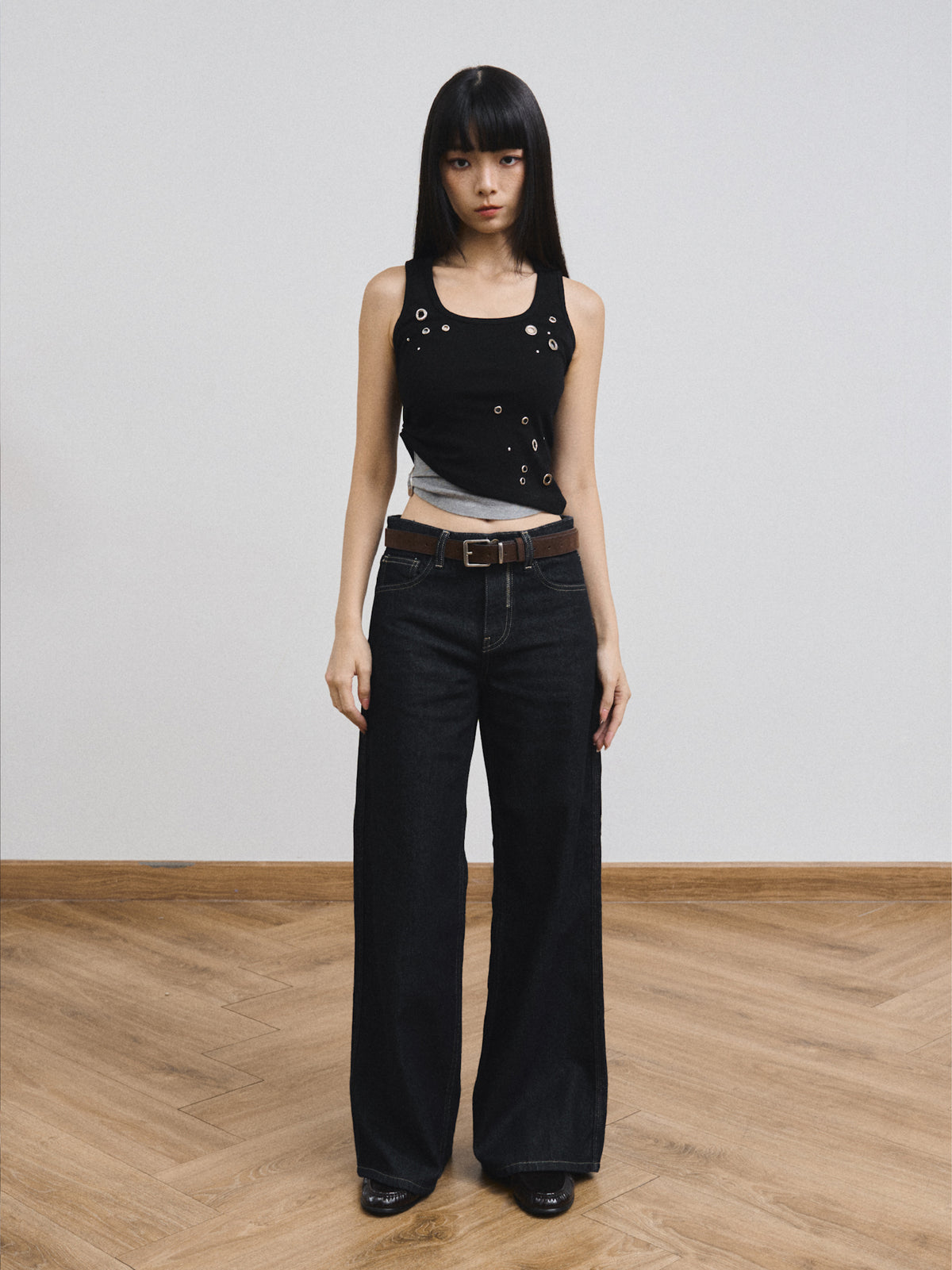 EYELET TANK IN BLACK